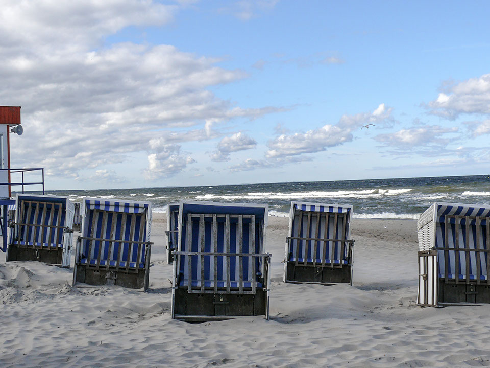 Strandkörbe am Ostseestrand